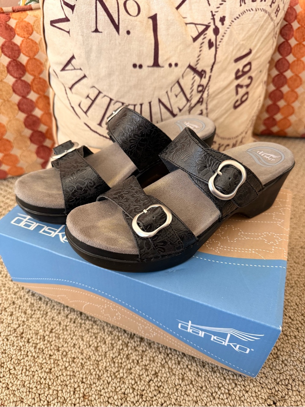 Dansko Women’s Sophie Black Embossed Buckle Slide Mules Size 38